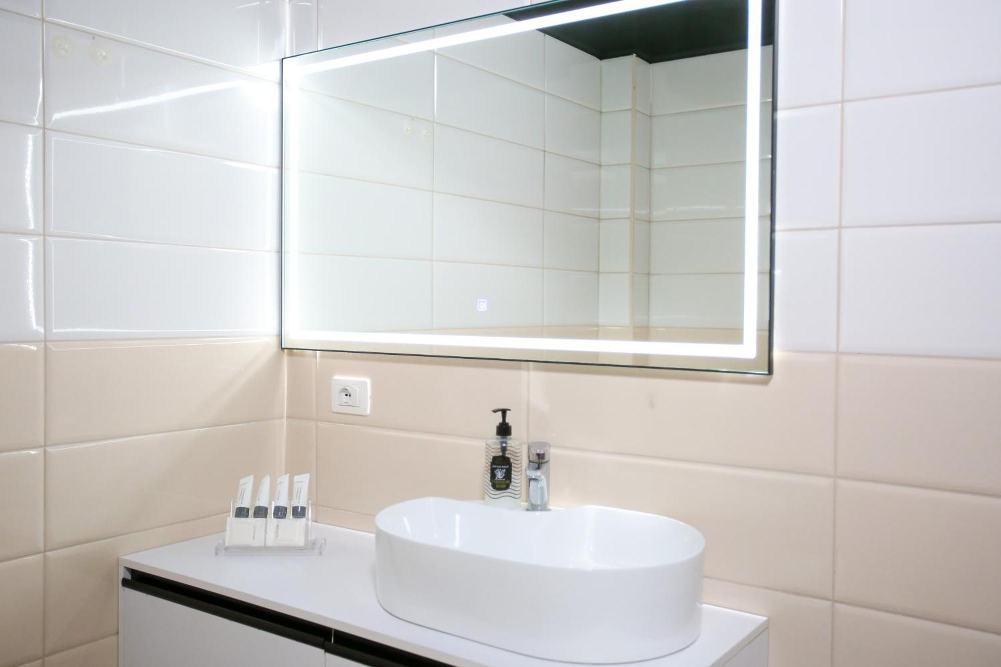 Vlorë Oasis Residence מראה חיצוני תמונה