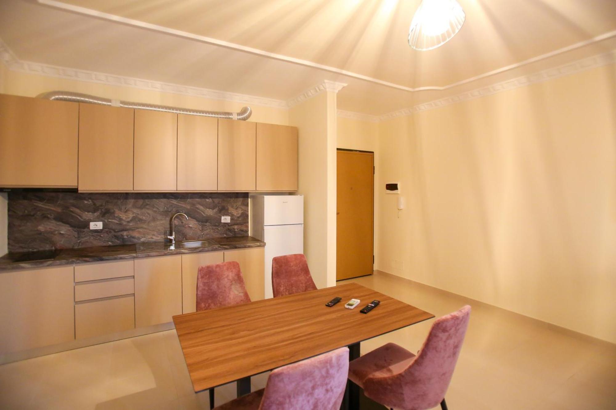 Vlorë Oasis Residence מראה חיצוני תמונה