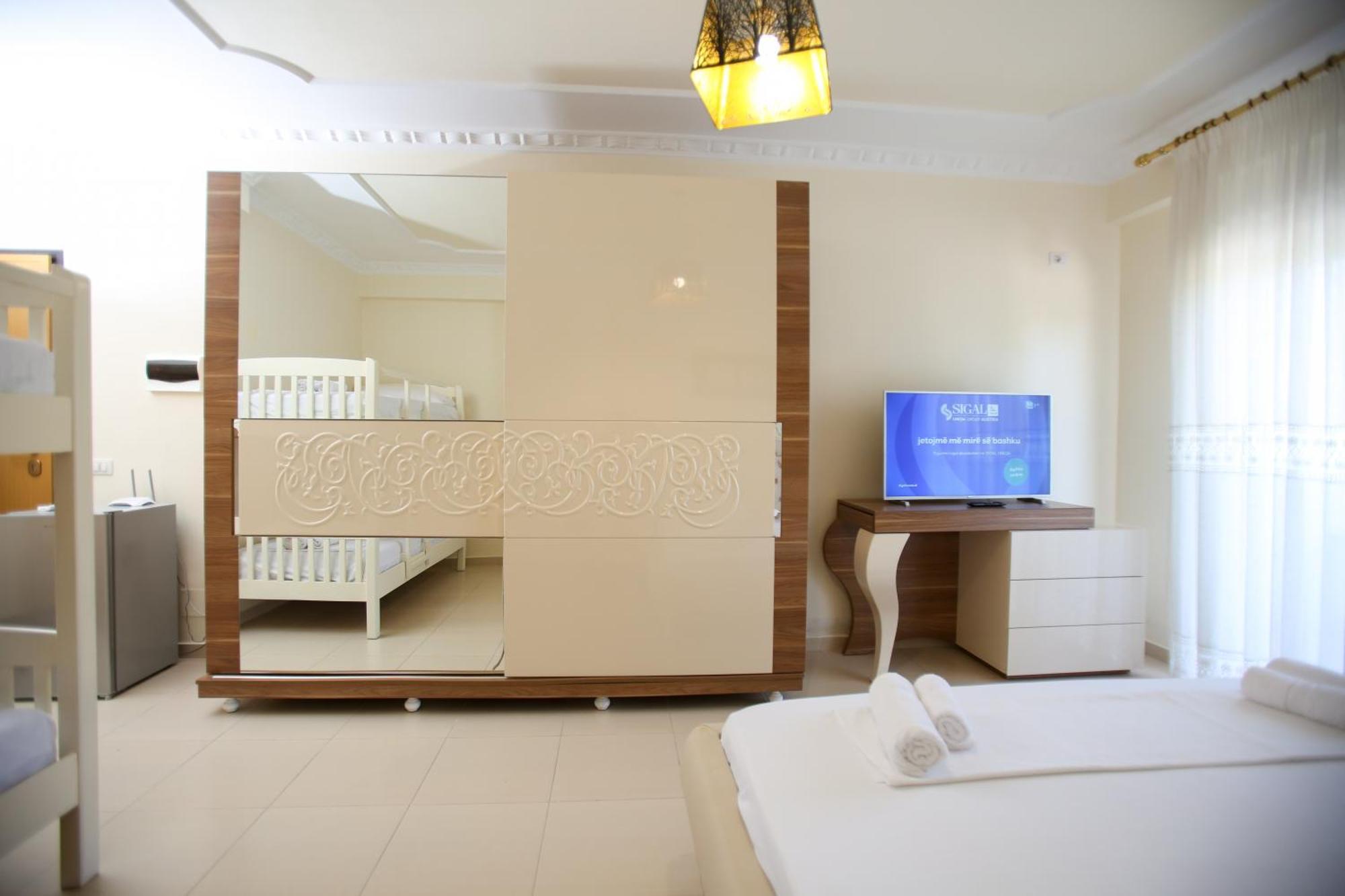 Vlorë Oasis Residence מראה חיצוני תמונה